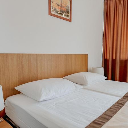 Motel Ljetni Raj Башка-Вода Экстерьер фото