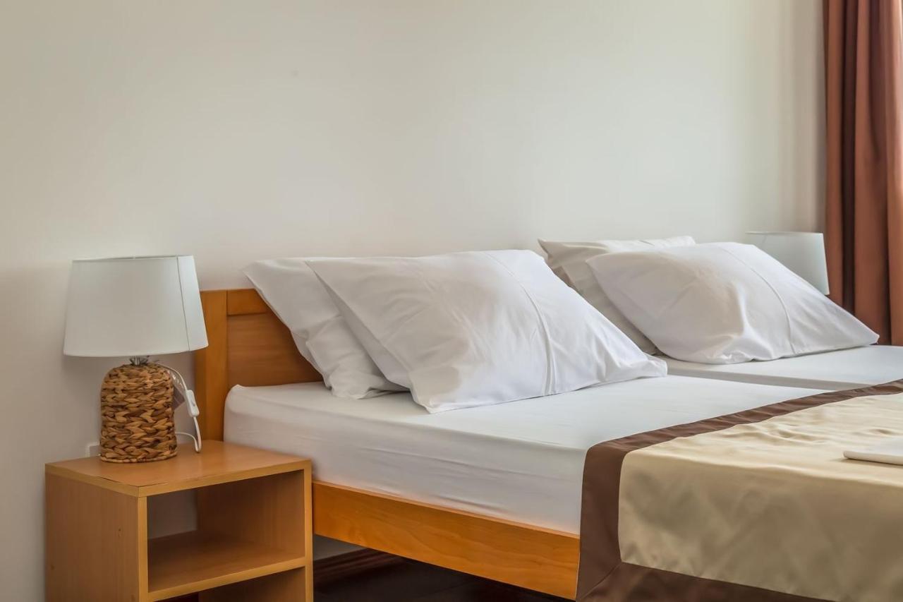 Motel Ljetni Raj Башка-Вода Экстерьер фото